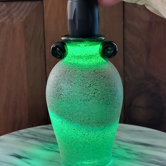 Murano Scavo Green Glass Vase - Picture 11 of 14